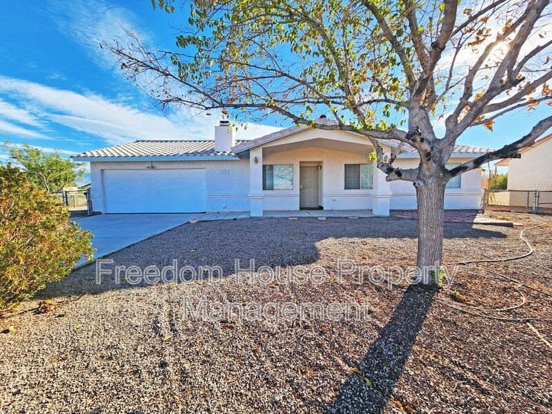 2341 Yakima Ave in Pahrump, NV - Building Photo