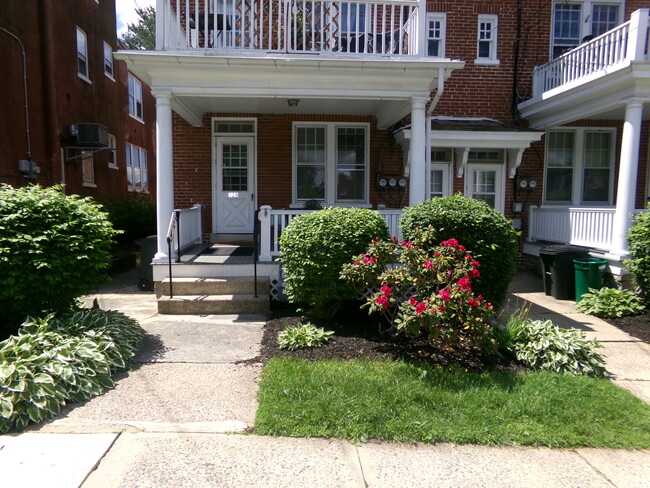 324 S West End Ave, Unit First Floor