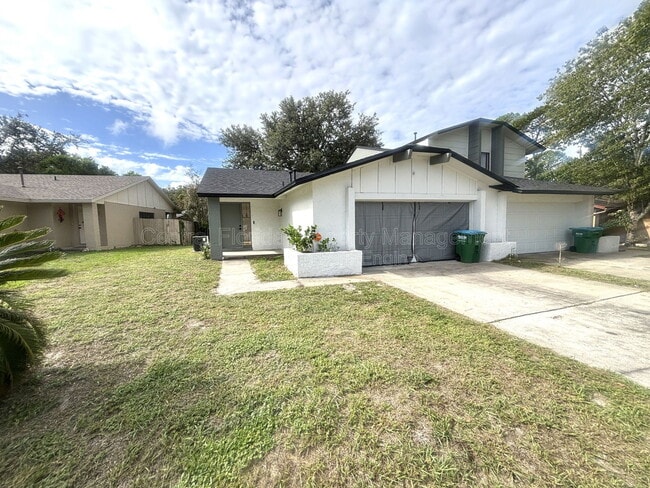 property at 640 Macduff Ln