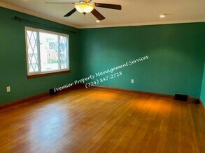 2103 McLean St in Aliquippa, PA - Foto de edificio - Building Photo