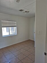 2504 E Mobile Ln in Phoenix, AZ - Building Photo - Building Photo