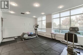 2325 Central Park Dr in Oakville, ON - Building Photo - Building Photo