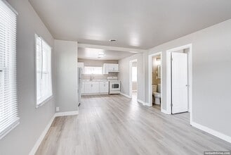 1001 Main Ave in Kaukauna, WI - Building Photo - Building Photo