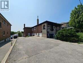2170 Dufferin St in Toronto, ON - Building Photo - Building Photo