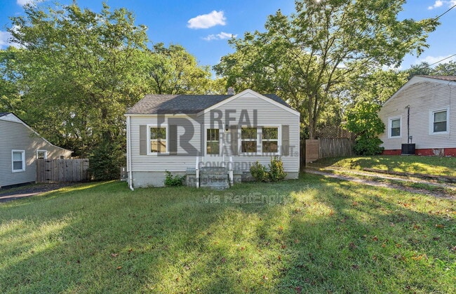 property at 2009 Oakwood Ave