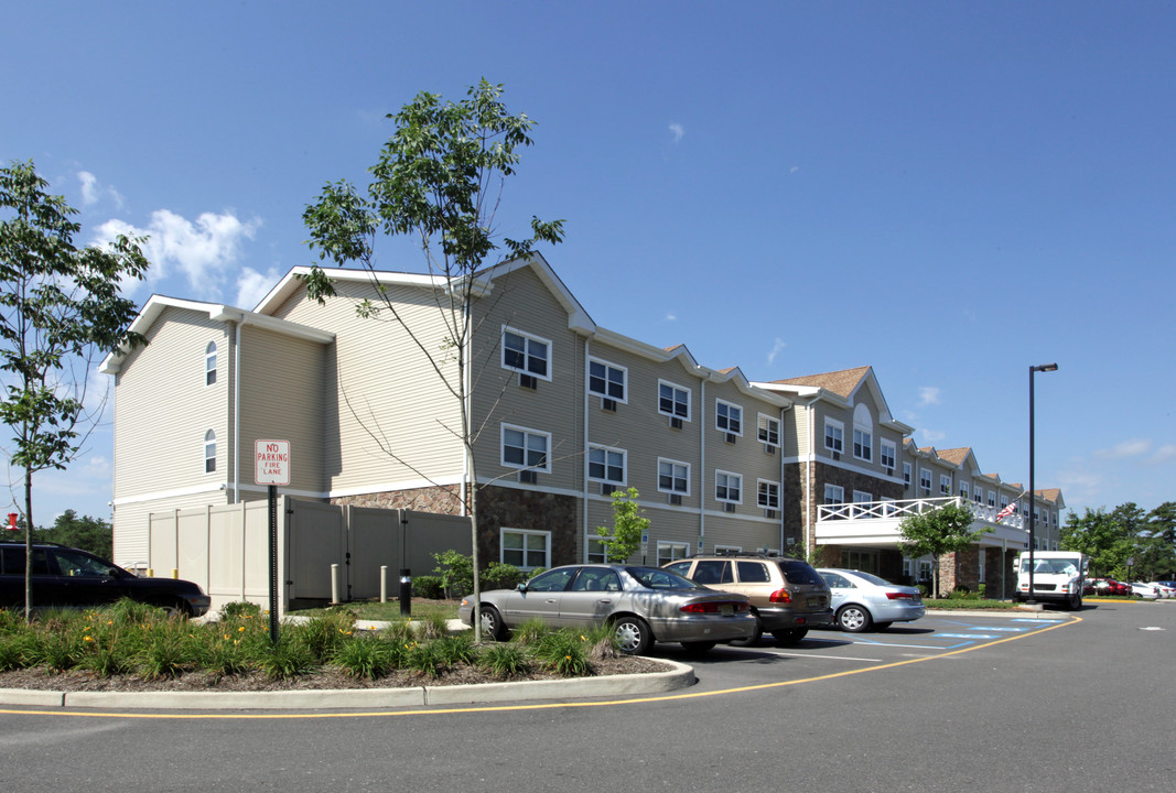 Manchester Pines in Whiting, NJ - Foto de edificio