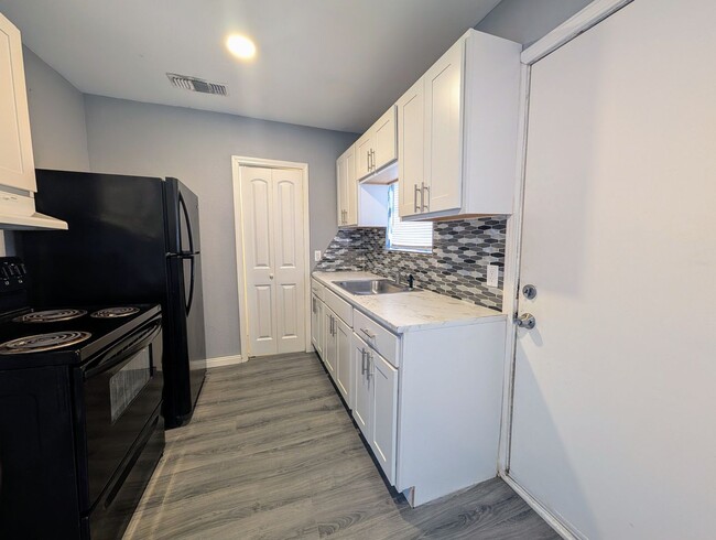 1805 W 24th St in Texarkana, TX - Building Photo - Building Photo