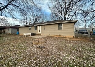 717 Hillcrest Ave in Nixa, MO - Building Photo - Building Photo