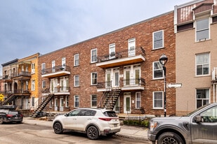 4249-4261 Des Érables Av in Montréal, QC - Building Photo