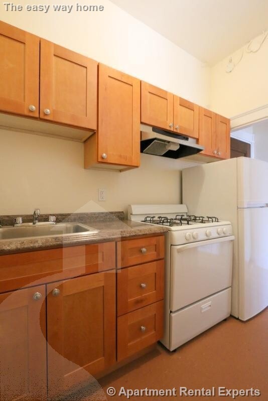 2 Ware St
