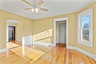 37 Arlington St in Portland, ME - Building Photo - Building Photo