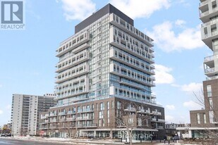 128 Fairview Mall Dr in Toronto, ON - Building Photo