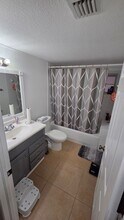 21 E 3rd St, Unit 206 in Hialeah, FL - Building Photo - Building Photo