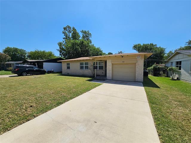 1526 Hillcrest St in Mesquite, TX - Foto de edificio - Building Photo