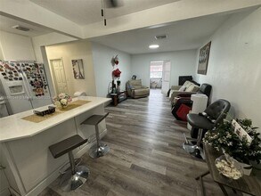 10245 SW 37th Terrace in Miami, FL - Building Photo - Building Photo