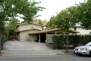 Minnalee Apartments