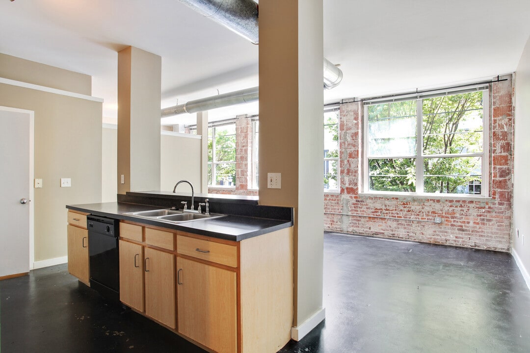 800 Peachtree St NE in Atlanta, GA - Building Photo