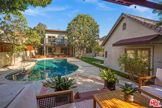 665 McCadden Pl in Los Angeles, CA - Building Photo - Building Photo