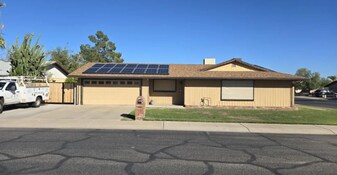 14401 N 52nd Ln in Glendale, AZ - Building Photo