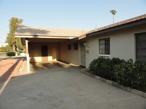 1026 E Highland Ave in Phoenix, AZ - Building Photo - Building Photo