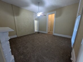 2319 W Muhammad Ali Blvd in Louisville, KY - Building Photo - Building Photo