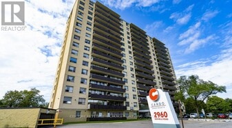 2960 Don Mills Rd. in Toronto, ON - Building Photo