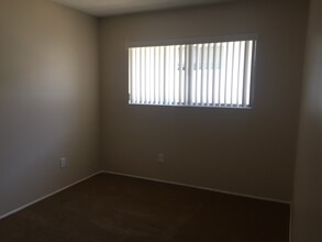 630 Ridgeway Ln, Unit #1 in La Habra, CA - Foto de edificio - Building Photo