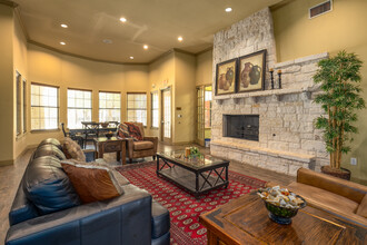 Artisan At Mission Creek Apartments in San Antonio, TX - Foto de edificio - Lobby