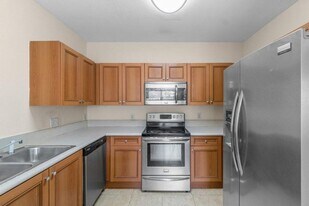 809 Talia Cir in Lake Worth Beach, FL - Building Photo