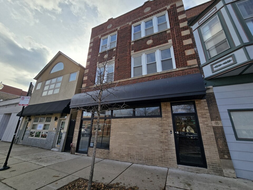 4326 N Lincoln Ave in Chicago, IL - Building Photo