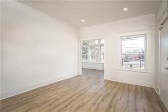 600 Parkway Dr NE in Atlanta, GA - Foto de edificio - Building Photo