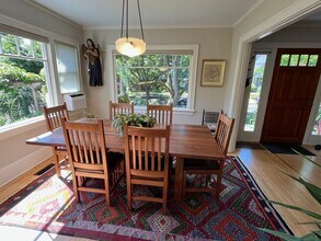 1351 SE Flavel St in Portland, OR - Foto de edificio - Building Photo
