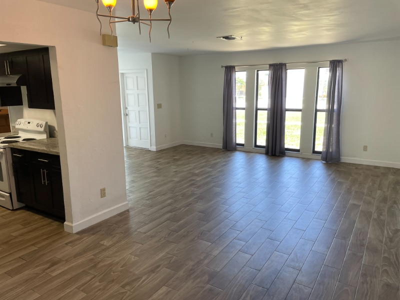 778 93rd Ave N in Naples, FL - Foto de edificio