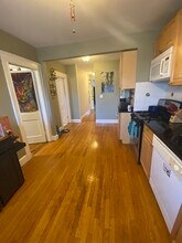 249 Hyde Park Ave-Unit -3R in Boston, MA - Foto de edificio - Building Photo