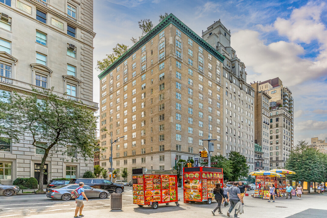 995 5th Ave in New York, NY - Foto de edificio