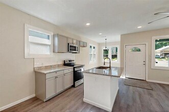 1107 E Annie St in Fort Worth, TX - Building Photo - Building Photo