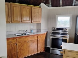 6759 TX-105 in Navasota, TX - Building Photo