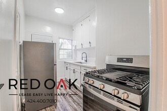 1272 Mullen Ave in Los Angeles, CA - Foto de edificio - Building Photo