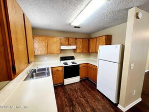 5625 Benedict Rd in Jacksonville, FL - Building Photo - Building Photo