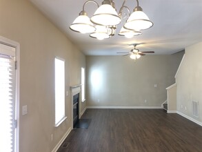 612 Hanska Way in Raleigh, NC - Building Photo - Building Photo