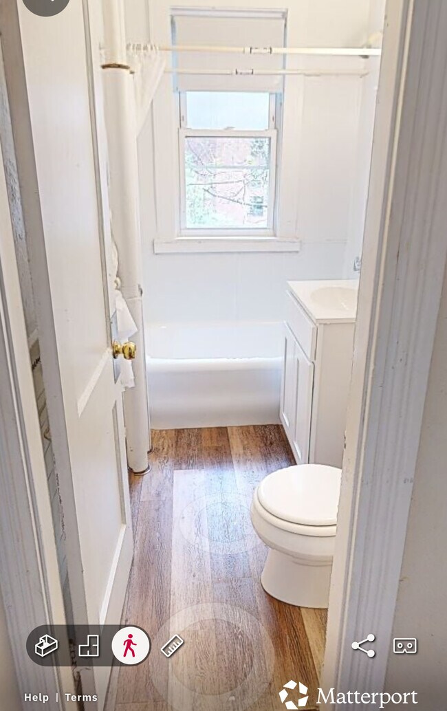 1665 Commonwealth Ave, Unit 6 in Boston, MA - Foto de edificio - Building Photo