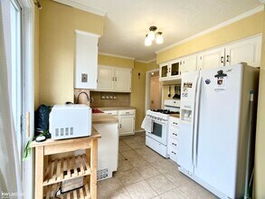 421 N Edgeworth Ave in Royal Oak, MI - Building Photo - Building Photo