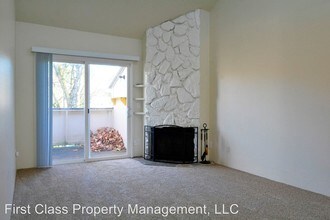 3618 SW Beaverton Hillsdale Hwy-Unit -UNIT 24 in Portland, OR - Building Photo - Building Photo