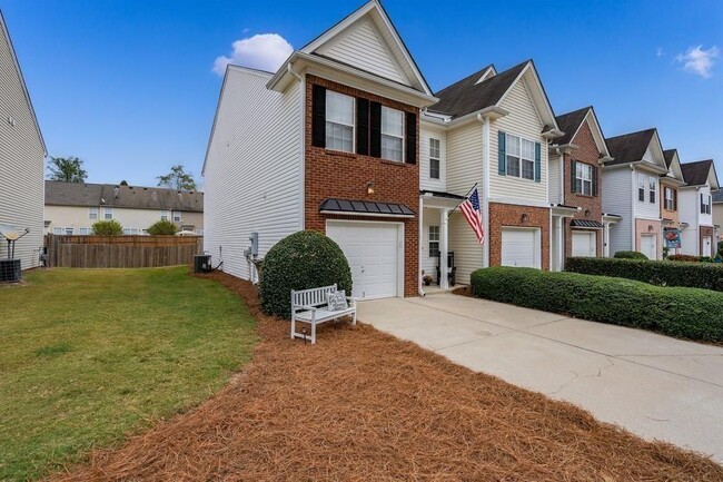 property at 2948 Greyhawk Ln
