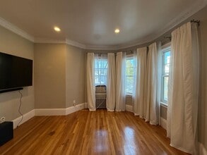 11 Beech St, Unit 1 in Cambridge, MA - Building Photo - Building Photo