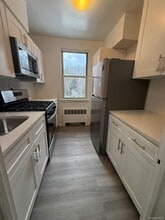 175 Bryant Crescent in White Plains, NY - Building Photo - Building Photo