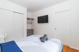 340e E 93rd St in New York, NY - Building Photo - Building Photo
