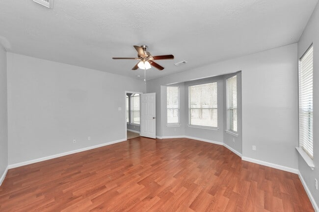 1819 Misty Falls Ln in Richmond, TX - Building Photo - Building Photo