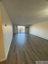 245 Main St in Watertown, MA - Foto de edificio - Building Photo