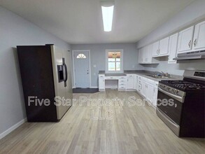 2606 Fox Bridge Rd in Springfield, IL - Building Photo - Building Photo